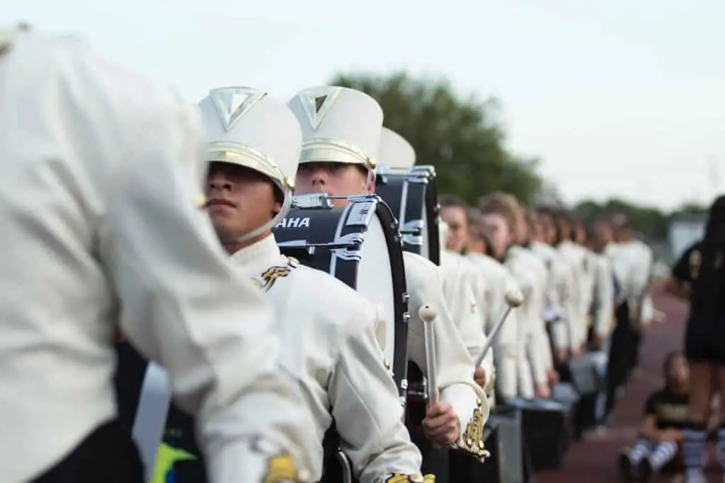 florida state admission requirements look favorably on extracurriculars like this high school marching band